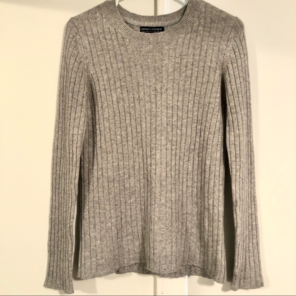 Banana Republic Wool Blend Sweater - Size Medium